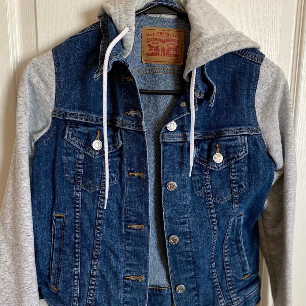 Women's Levi's Hooded Trucker Jacket